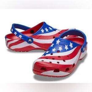 NWT Men’s Size 8 (Euro Sz 41-42) Crocs Classic Clogs With American Flag Theme